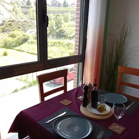 Acogedor En Sabinanigo, Tu Base En El Pirineo Апартаменты